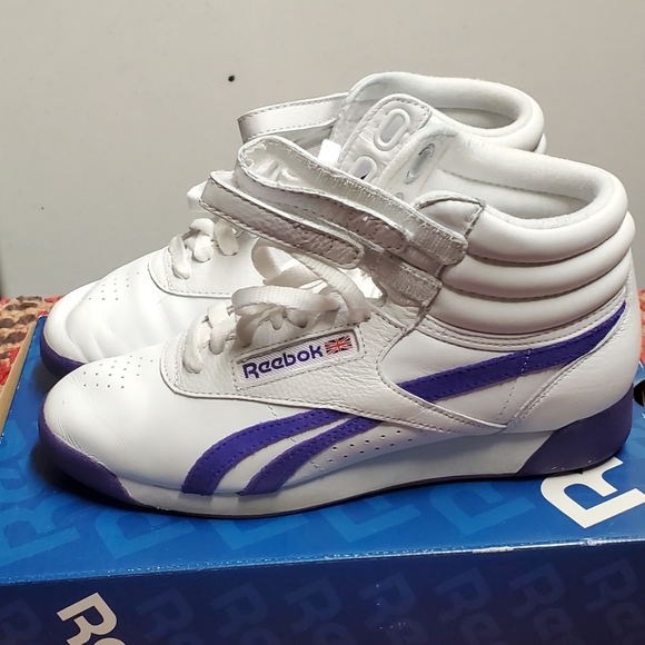 Reebok classic white an purple color. Good condition used. - Picture 2 of 2